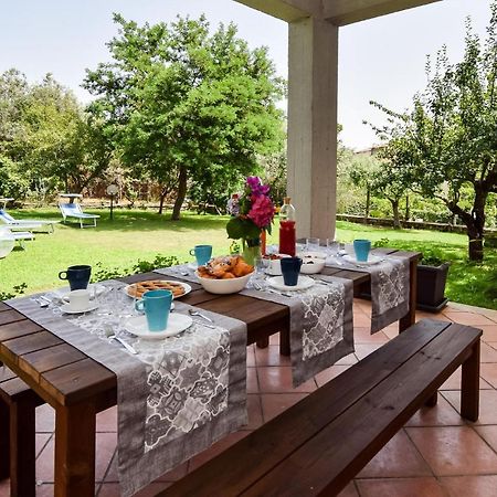 Cozy Home In Anguillara Sabazia With Kitchenette Exterior foto